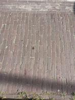 Oude gebakken dikformaten Rood Paars (op pallets), Tuin en Terras, Ophalen of Verzenden, Gebruikt, Keramiek, Klinkers