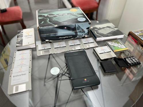 Perfect MessagePad 2000 Complete Set Apple - Computer - In, Spelcomputers en Games, Spelcomputers | Overige Accessoires