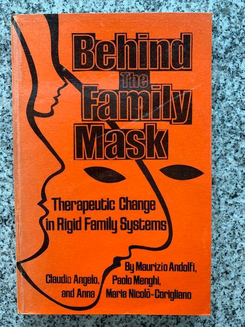 Behind the family mask, Boeken, Psychologie, Overige onderwerpen, Gelezen, Verzenden