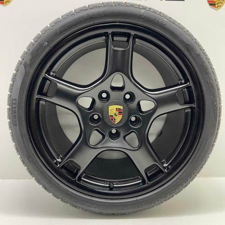 Porsche 997 2/4 19inch Carrera S met NIEUWE winterbanden, Auto-onderdelen, Banden en Velgen, 19 inch, Winterbanden, 295 mm, Personenwagen