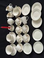 Wedgwood - John Goodwin - Eetservies (30) - Beenderporselein