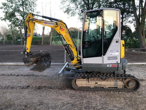 DEMO Wacker Neuson EZ26 nog geen 200 uur, Zakelijke goederen, Machines en Bouw | Kranen en Graafmachines