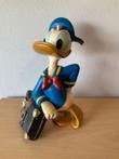 Disney - Beeld - Donald Duck met koffer - 25 cm