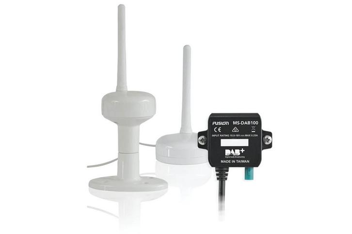 Fusion MS-DAB100A DAB+ module met antenne en kabel. (past op, Watersport en Boten, Navigatiemiddelen en Scheepselektronica, Ophalen of Verzenden