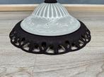 Schitterende plafonnière met melkglas - Plafondlamp - Glas, Antiek en Kunst