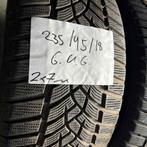 2 x Goodyear UltraGrip 235-45-18 Winterbanden 7mm, Auto-onderdelen, Banden en Velgen, 18 inch, Gebruikt, 235 mm, Band(en)