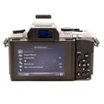 Olympus E-M5 Camera Body Zilver (Occasion) - 3840 Opnamen, Audio, Tv en Foto, Fotocamera's Digitaal, Ophalen of Verzenden, Zo goed als nieuw