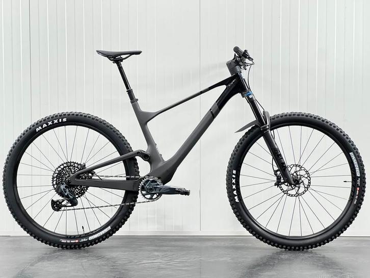 BLACK FRIDAY Scott Spark ST 910 fully carbon 29 L VAN €4999, Fietsen en Brommers, Fietsen | Mountainbikes en ATB, Fully, Heren