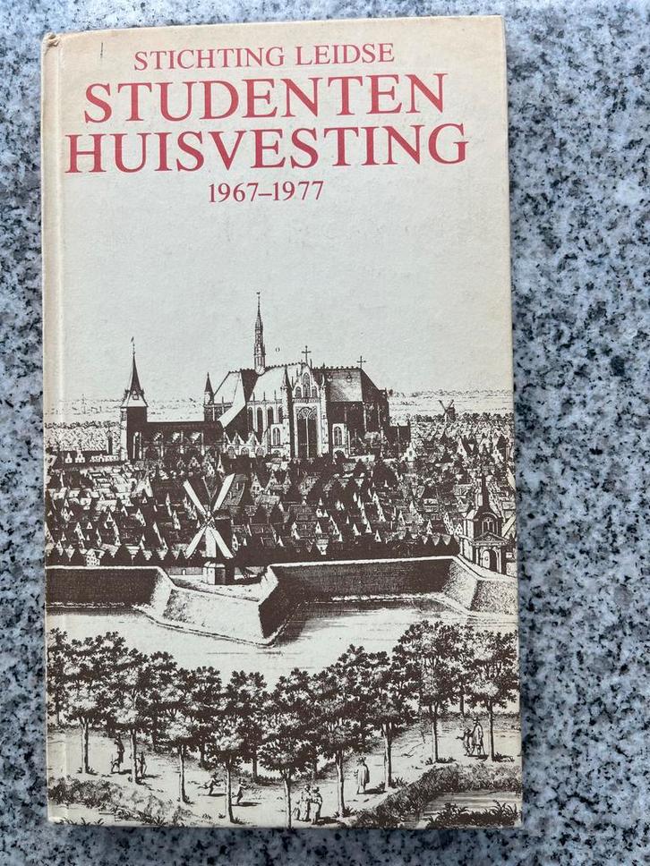 Stichting Leidse Studentenhuisvesting - Leiden, Boeken, Geschiedenis | Stad en Regio, Gelezen, 20e eeuw of later, Verzenden