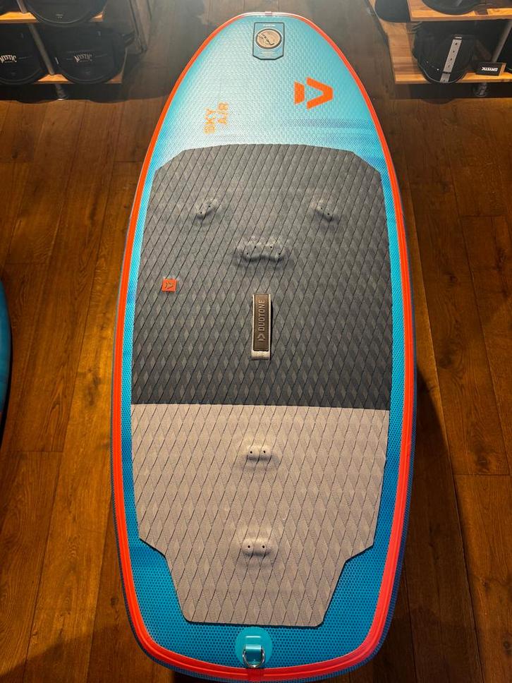 Duotone Sky Air 55 110L 2025, Watersport en Boten, Wingsurfen