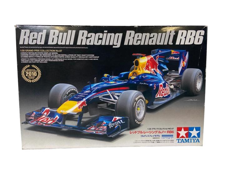 Red Bull Racing Renault RB6 incl. PE set en verf, Hobby en Vrije tijd, Modelbouw | Auto's en Voertuigen, Groter dan 1:32, Zo goed als nieuw