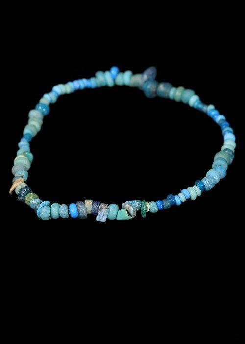 Oud-Romeins lichtblauw glas Kralenarmband (Zonder, Antiek en Kunst, Antiek | Overige Antiek