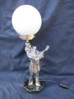 Lamp - Art Deco. Lamp Pierrot, metaal gepatineerd zilver,