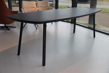 Cartel Living Dani massief eiken eettafel  zwart 260 cm beschikbaar voor biedingen