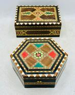 Doos (2) - Geometrisch marqueterie - Been, Hout