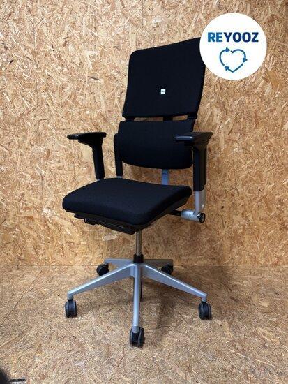 Steelcase Please bureaustoel - zwart - refurbished, Zakelijke goederen, Kantoor en Winkelinrichting | Kantoormeubilair en Inrichting