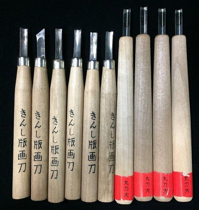 Japanese - Beeld, Set of 16 / Carpenter Tool / Chisel, Antiek en Kunst, Antiek | Speelgoed