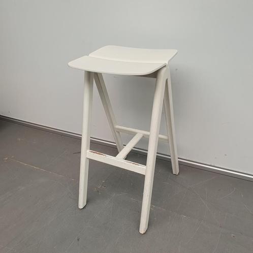 Gispen HAY eiken houten kruk - wit - zithoogte 76 cm, Huis en Inrichting, Barkrukken, Ophalen of Verzenden