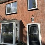 Ruime eengezinswoning met gerenoveerde badkamer en..., 50 m² of meer, Leeuwarden
