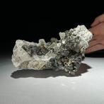 Prachtige pyriet en kwarts Kristalcluster - Hoogte: 9 cm -