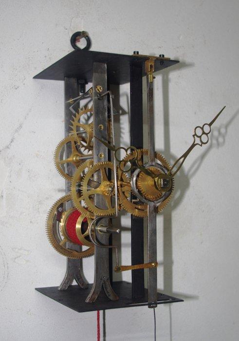 Wandklok - Steampunk Comtoise - IJzer (gegoten/gesmeed),, Antiek en Kunst, Antiek | Klokken