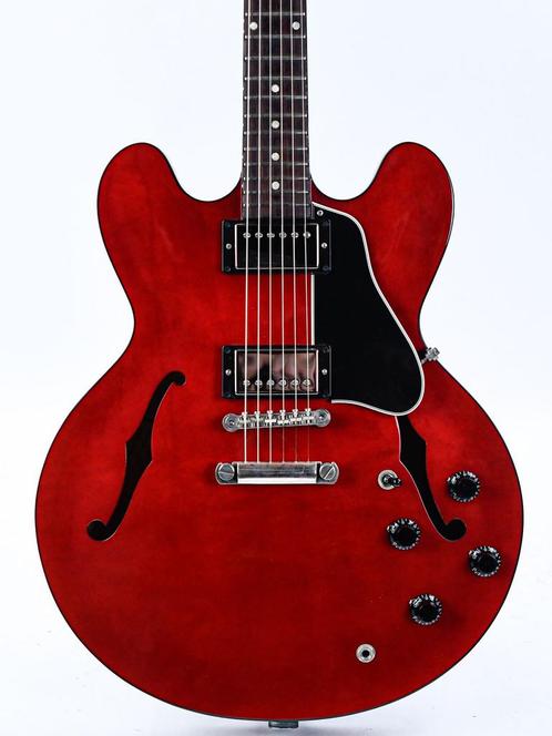 Gibson ES335 Dot Cherry 2017 (Elektrische Gitaren), Muziek en Instrumenten, Snaarinstrumenten | Gitaren | Elektrisch, Hollow body