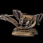 Attribuut met mythische figuren - sculptuur - Indonesië, Antiek en Kunst