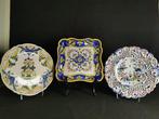 Tre ipnotizzanti piatti Rouen 24 cm - decorato con stemma -, Antiek en Kunst