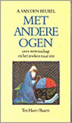 MET ANDERE OGEN 9789025945862 VAN DEN BEUKEL, Boeken, Verzenden, Gelezen, VAN DEN BEUKEL
