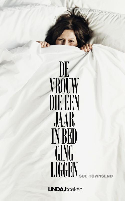 De vrouw die een jaar in bed ging liggen 9789038800400, Boeken, Romans, Zo goed als nieuw, Verzenden