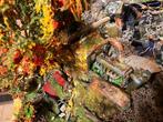 Oude auto slapend in het bos - Diorama - Legenden der, Nieuw