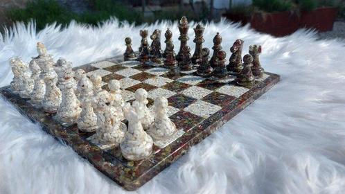 Schaakspel - Witte howliet (Verenigde Staten), drakendrap, Antiek en Kunst, Curiosa en Brocante