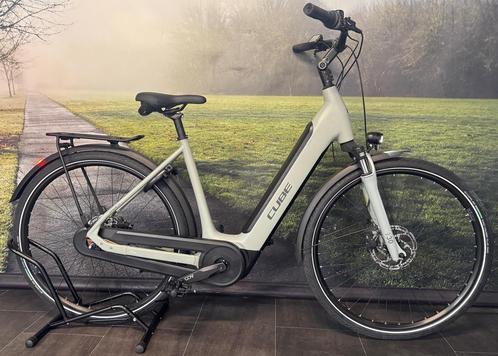 Cube Supreme Elektrische Damesfiets – Bosch middenmotor, Fietsen en Brommers, Elektrische fietsen, 50 km per accu of meer, Zo goed als nieuw