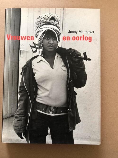 Documentaire Fotografie - Vrouwen en Oorlog - NIEUW, Boeken, Kunst en Cultuur | Fotografie en Design, Zo goed als nieuw, Ophalen of Verzenden