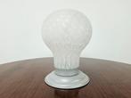 2P - Tafellamp (2) - Tafellampen uit de jaren 70 van matglas, Antiek en Kunst, Antiek | Lampen