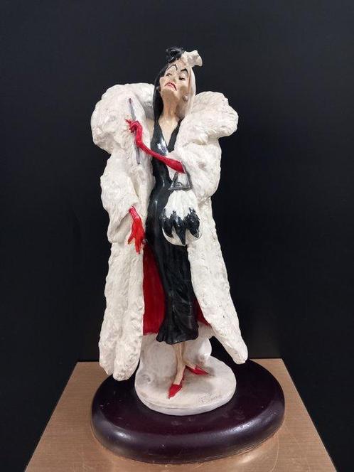 Capodimonte - Florence Studio - Beeldje - Cruella de Vil -, Antiek en Kunst, Antiek | Glas en Kristal