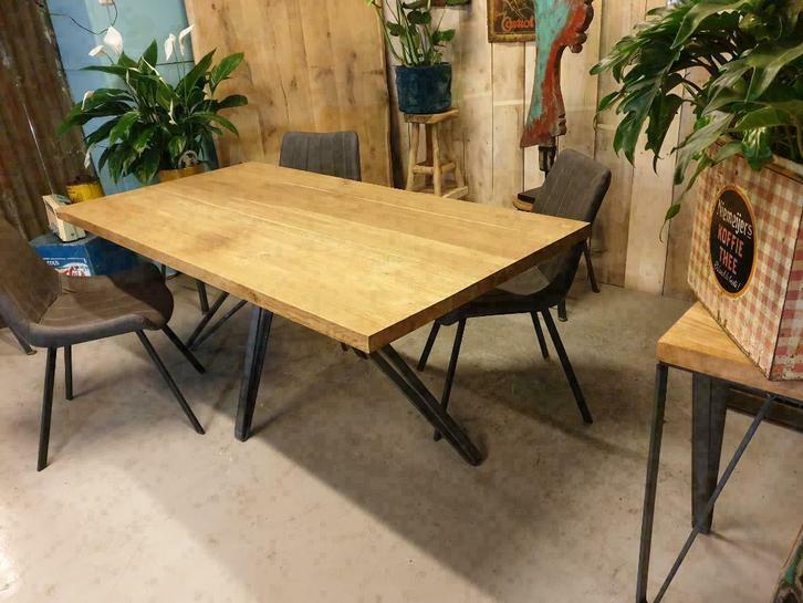 Ontdek Prachtige Eiken Boomstamtafels - Uniek &amp; Op Maat, Huis en Inrichting, Tafels | Eettafels, 50 tot 100 cm, 200 cm of meer