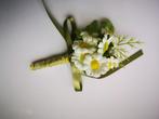 Luxe Corsage Madeliefjes Boutonnière op pinclip met speld, Ophalen of Verzenden, Nieuw