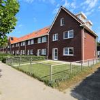 Gemeubileerde ruime hoekwoning met tuin en vijf slaapkamers, 50 m² of meer, Overige regio's
