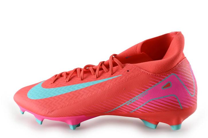 Nike Voetbalschoenen in maat 46 Rood, Kleding | Heren, Schoenen, Overige kleuren, Zo goed als nieuw, Verzenden