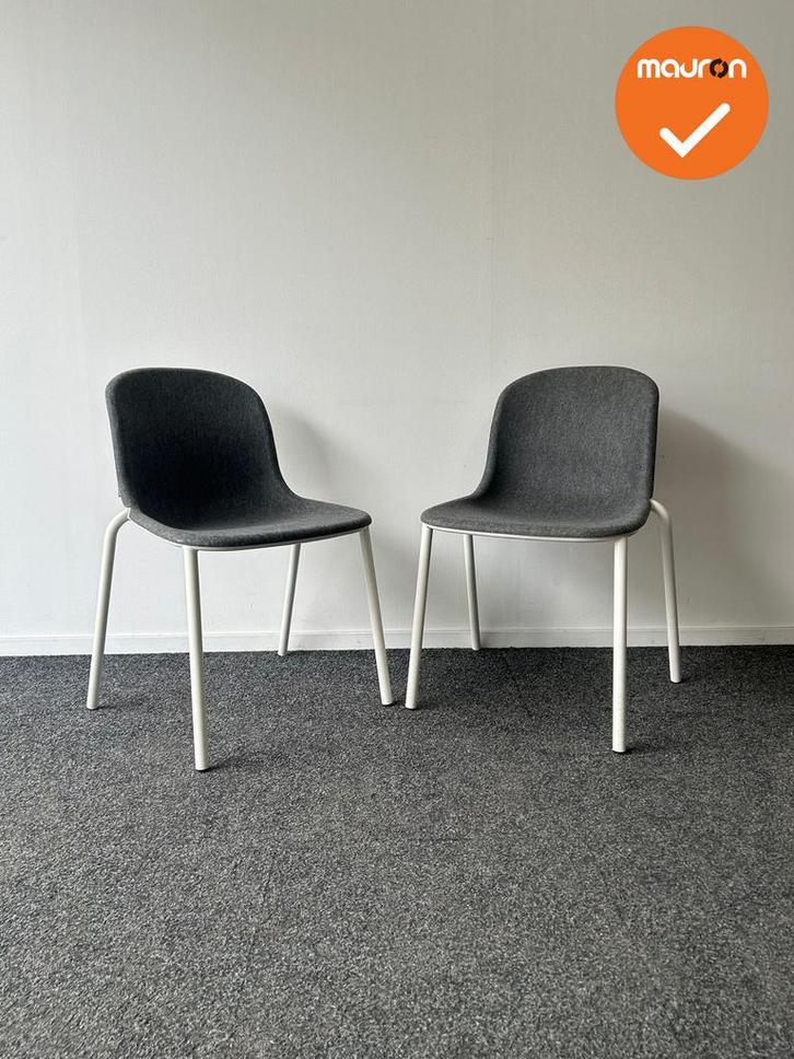 DeVorm vergaderstoel grijs met wit onderstel - per set van 2, Zakelijke goederen, Kantoor en Winkelinrichting | Kantoormeubilair en Inrichting