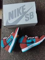 Nike - Dunk High SB - Sneakers - Maat: EU 43 - Nieuw met, Nieuw