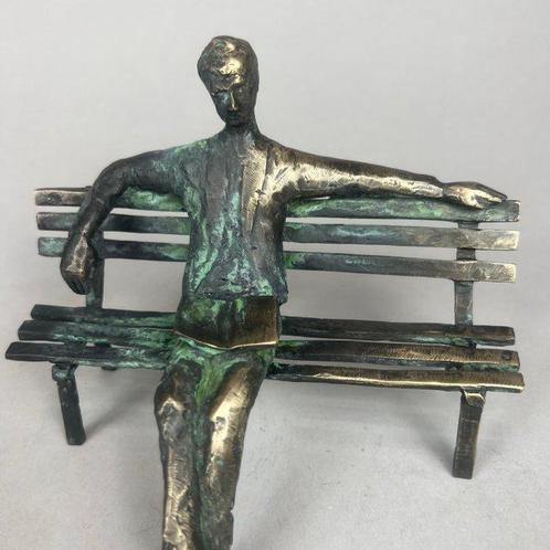 J. Chol - Reader on the bench (Bronze sculpture - limited), Antiek en Kunst, Kunst | Designobjecten