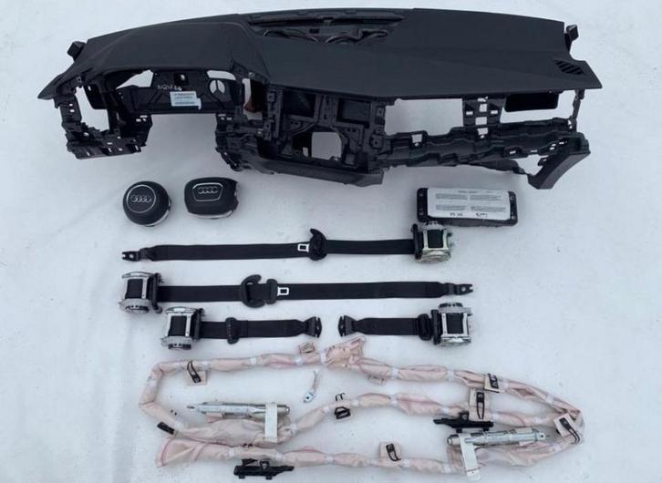 Audi A1 Dashboard set met airbags ,gordels – auto onderdele, Auto-onderdelen, Dashboard en Schakelaars, Gebruikt, 12 maanden garantie
