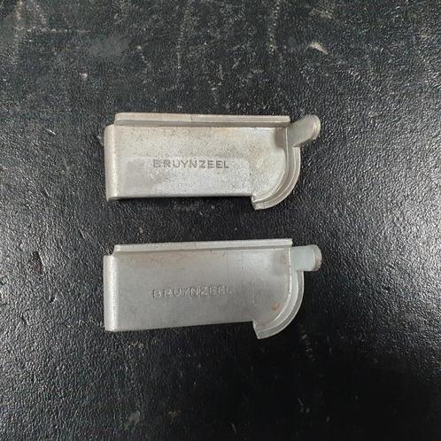 2x Bruynzeel metalen schappendragers, plankendragers, legbor, Zakelijke goederen, Kantoor en Winkelinrichting | Magazijn, Stelling en Opslag