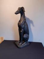 Beeldje - Zittende windhond - 8 kg - Gips, Antiek en Kunst