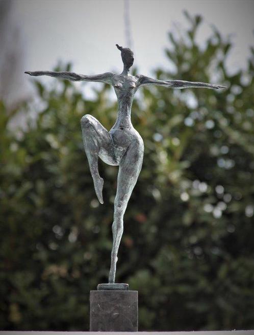 sculptuur, modern stateu woman - 53 cm - bronze marble, Antiek en Kunst, Kunst | Designobjecten