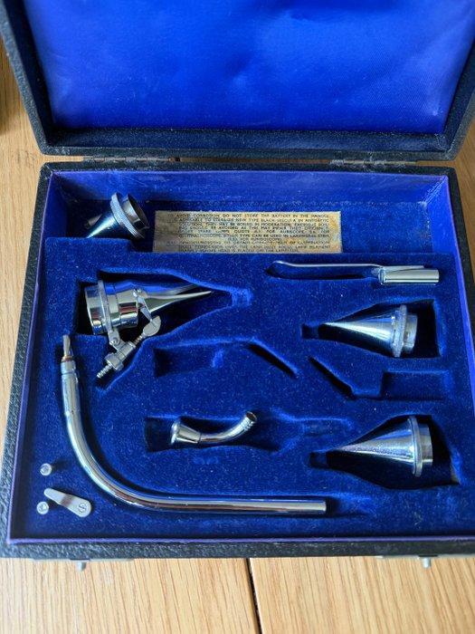 Medische apparatuur - Onvolledige vintage KNO-medisch, Antiek en Kunst, Antiek | Wandborden en Tegels
