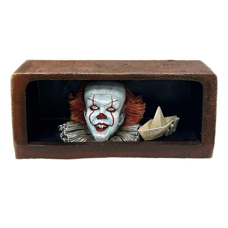 IT Pennywise Drain Statue with LED, Verzamelen, Film en Tv, Nieuw, Ophalen of Verzenden