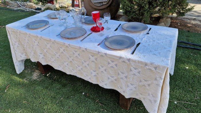 Tafelkleed - 300 cm - 160 cm - Lefkarite borduurwerk -, Antiek en Kunst, Curiosa en Brocante